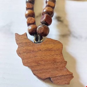 گردن آویز و رومانتویی چوبی طرح نقشه ایران
