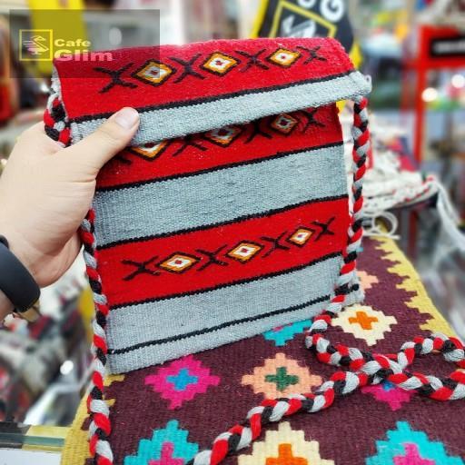   کیف گلیم دست بافت طرح شنل قرمزی 2