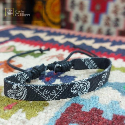 دستبند های دست بافت کردی طرح گلونی و لچکی کردی مدل 1